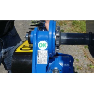 Renvoi d'angle pour Taille haie et scie circulaire SLANETRAC Renvoi d'angle pour taille haie et scie circulaire SLANETRAC SWIVEL