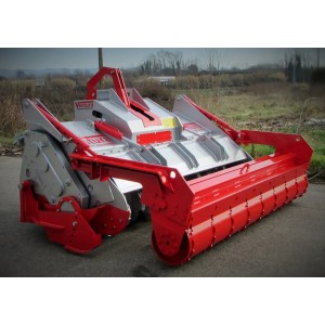 Broyeur PIERRE & BOIS 180 - 260CV VENTURA TFFP TER Broyeur forestier de pierres et fraiseuse pour tracteur de 180 à 260 CV
